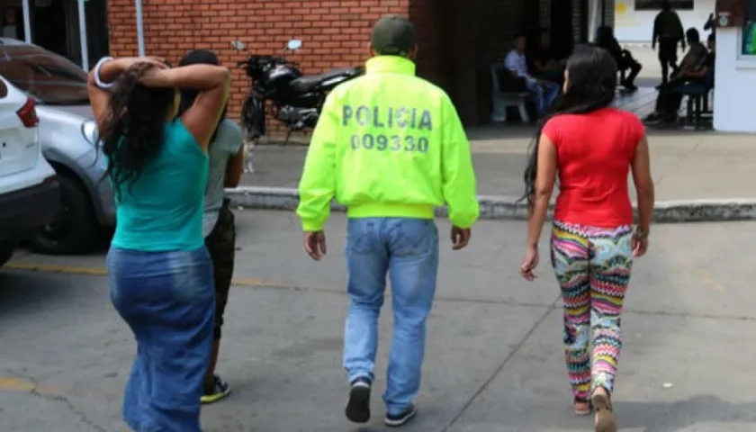 Las jóvenes del video fueron localizadas por la Policía.