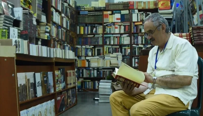 Stand de la Feria del Libro LIBRAQ.
