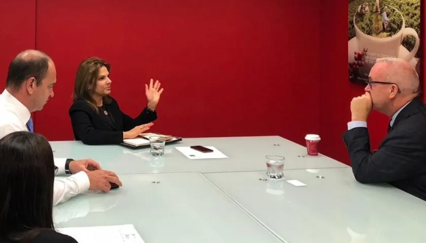 La presidenta de ProColombia, Flavia Santoro, se reunió en Nueva York con Terry Dale, presidente de la Asociación de tour operadores de EE.UU.