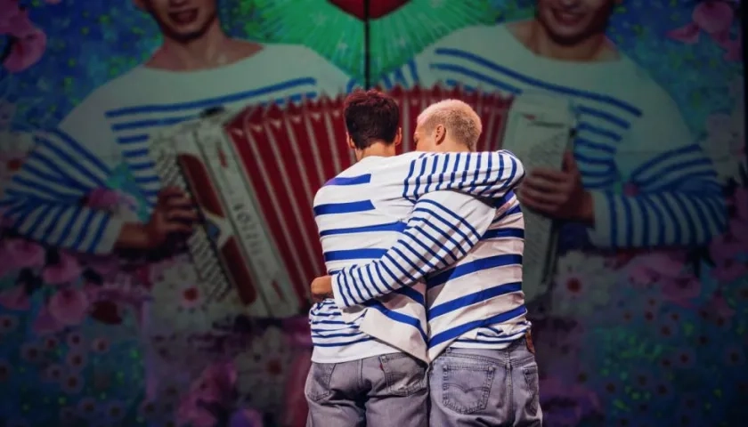  El modisto francés Jean-Paul Gaultier, estrechamente ligado a la escenografía y lo burlesco, presenta su aspecto más personal en su nuevo espectáculo en París.