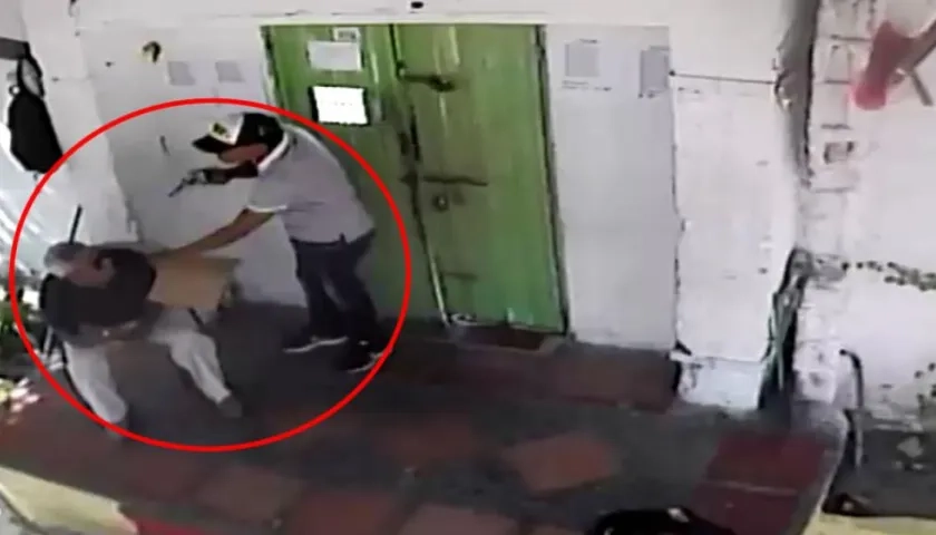 Delincuente que se hizo pasar como padre de familia asaltó este lunes la Institución Educativa Distrital Las Nieves