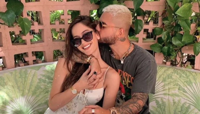 La modelo Natalia Barulich y el cantante Maluma.