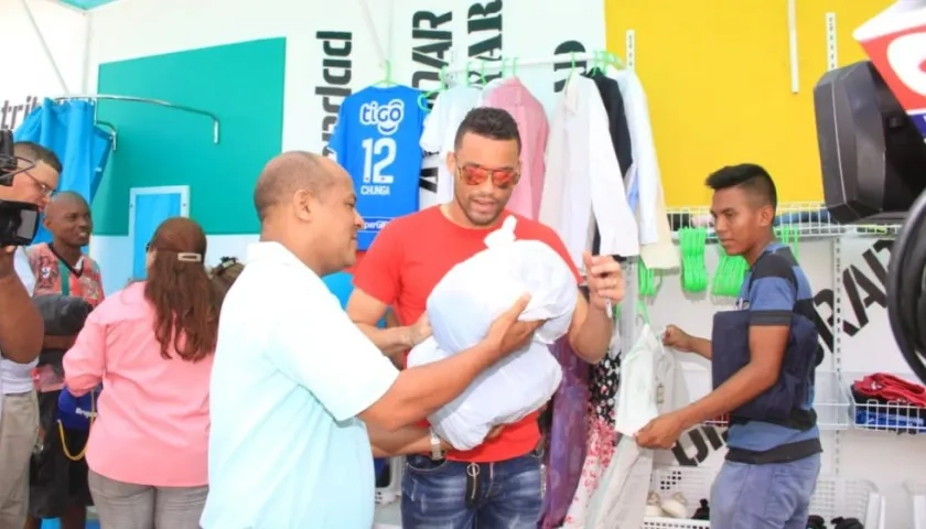 José Luis Chunga, arquero de Junior, hizo parte de la actividad.