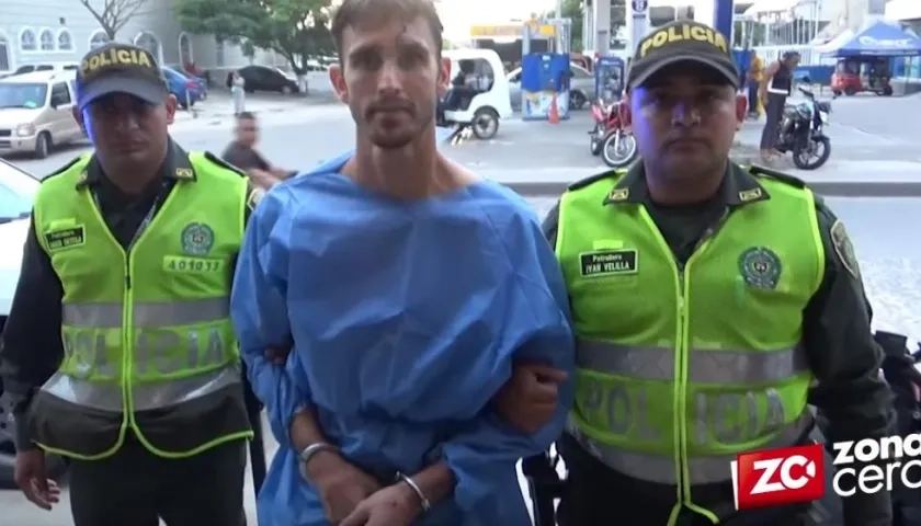 Estadounidense que robó taxi en el aeropuerto