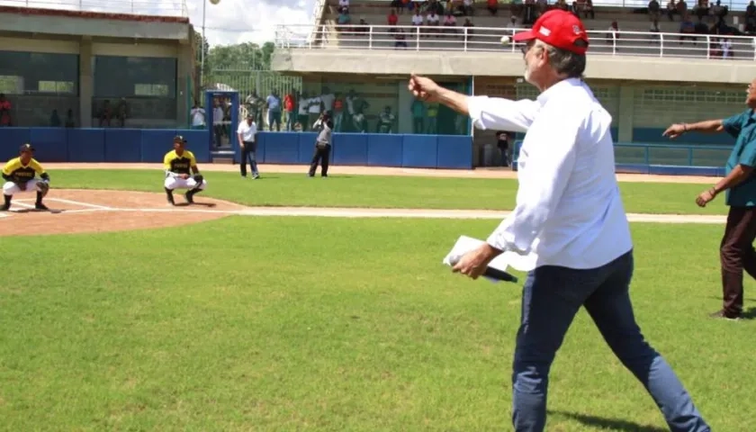 Al Gobernador Eduardo Verano nuevamente los Juegos Nacionales le quedaron grandes.