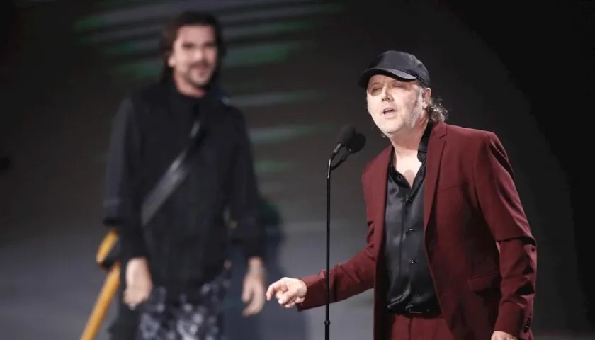 Juanes y Lars Ulrich (baterista de Metallica).