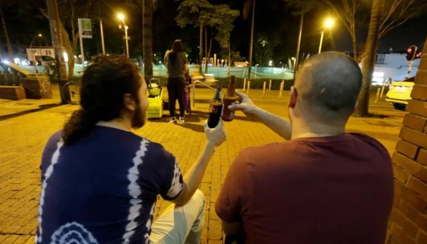 Los mayores de edad que incurran en estos comportamientos les aplicarán las sanciones del Código Nacional de Seguridad y Convivencia. 