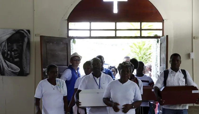 El lunes pasado, los habitantes Bojayá, en el Chocó, recibieron los restos de 50 personas.
