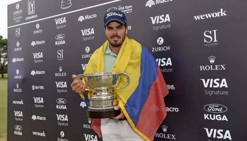 El barranquillero Ricardo Celia, tras coronarse campeón.