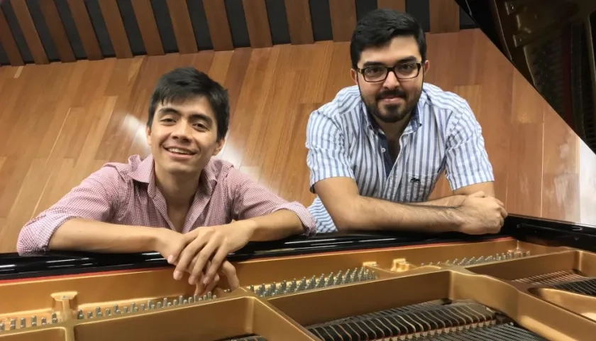 El pianista Andrés Santander y el tenor barranquillero Eduardo Escolar.