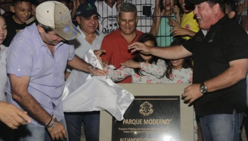 El Alcalde Char en la inauguración de la obra.