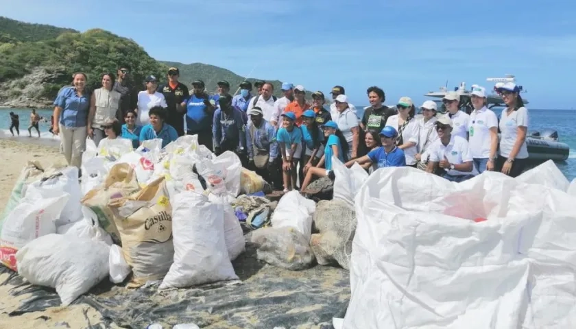 Playatón Tayrona en Bahía Concha y  Bonito Gordo.