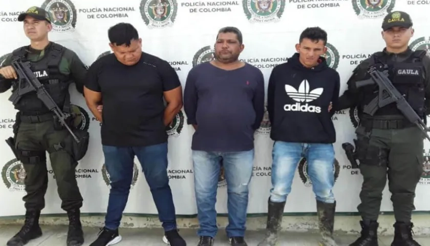 John Jairo Esquivel, alias 'El Tigre' (izquierda).