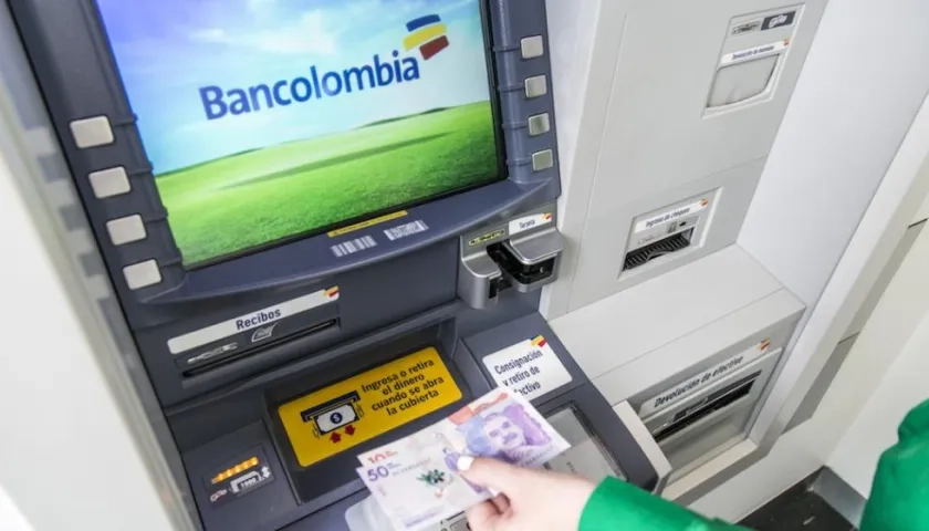El Banco de Colombia asegura a la víctima que solo le dará respuesta la próxima semana.