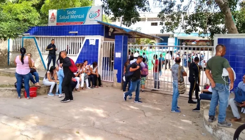 Trabajadores del Cari Mental durante la jornada de protesta.