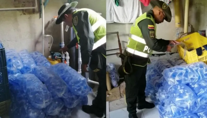 Bolsas con agua decomisadas.