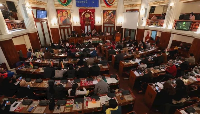 Fueron elegidos los seis miembros del próximo Tribunal Supremo Electoral. 