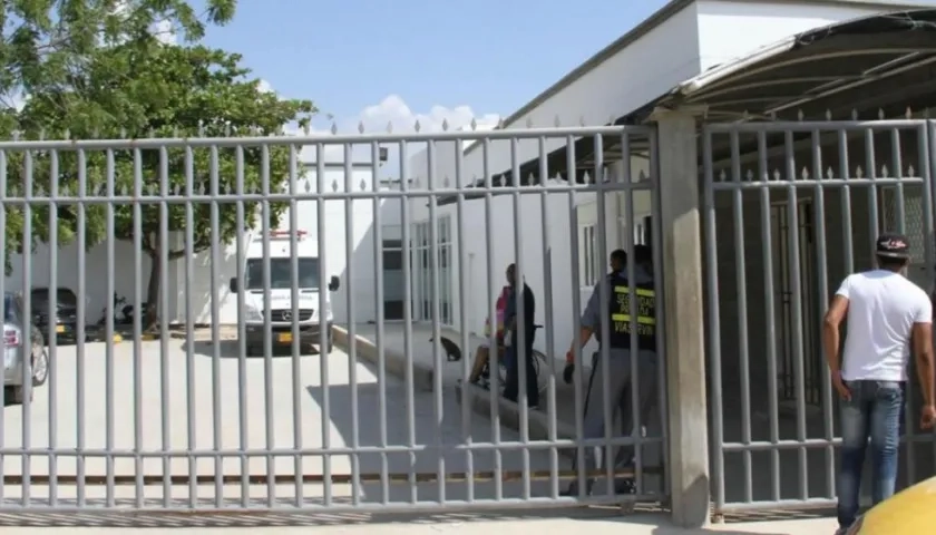 La joven se encuentra hospitalizada en la Clínica Adela de Char en Soledad.