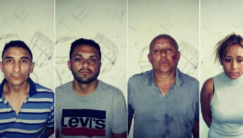 Ellos son los ladrones colombianos expulsados.