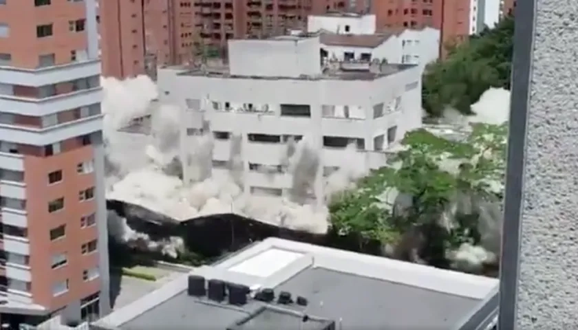 Momento de la implosión.