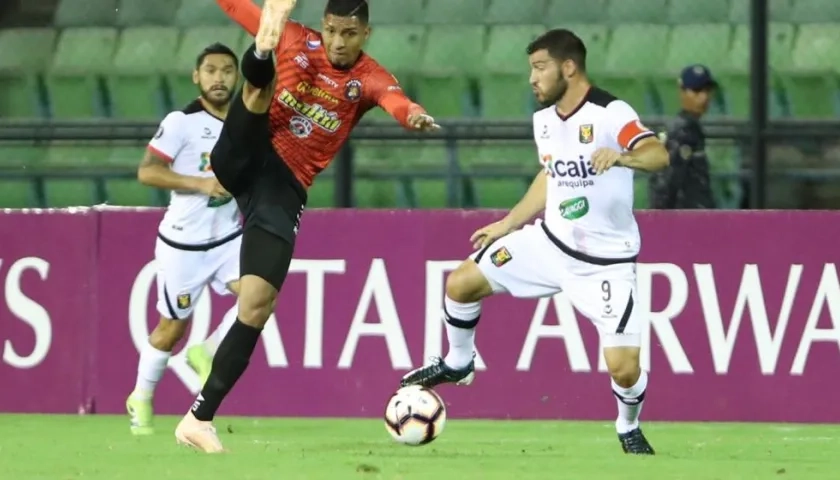 Bernando Cuesta fue la figura del partido. 