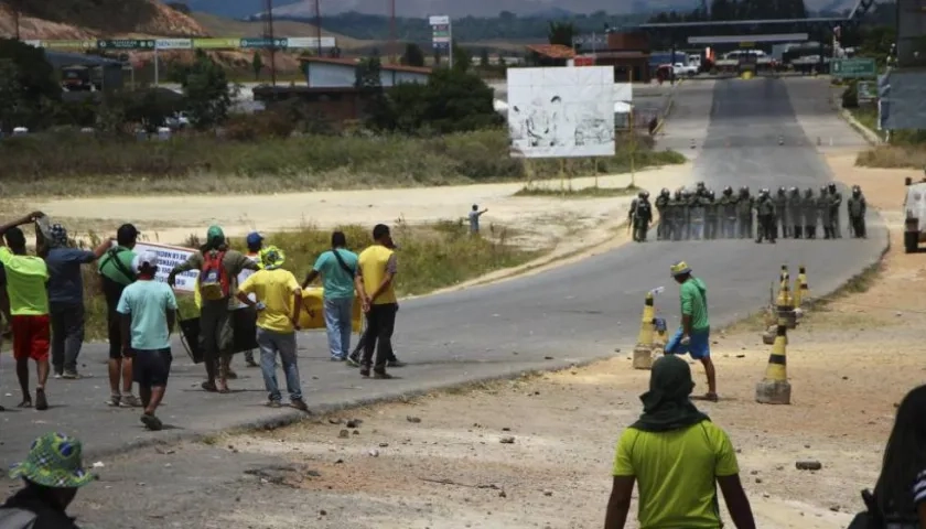 Falleció un indígena en la noche del miércoles debido a "múltiples lesiones", informaron autoridades.