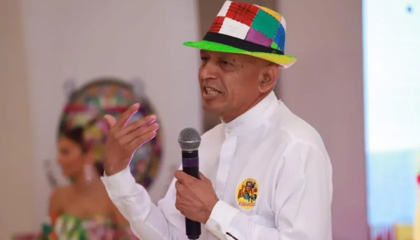 El exrey Momo 2014 Álvaro Bustillo, director del Festival de Comedias.