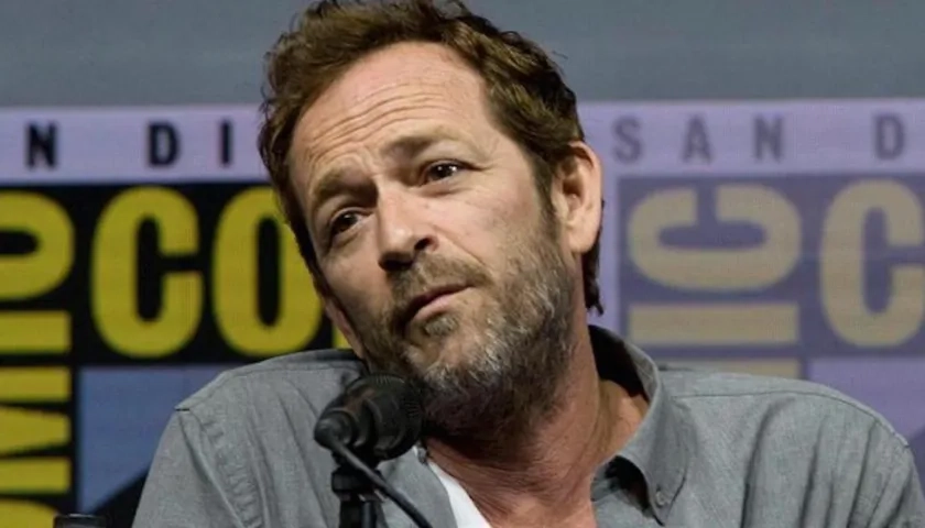 Luke Perry, conocido por la serie "Beverly Hills, 90210", falleció este lunes a los 52 años tras sufrir un derrame cerebral la semana pasada. 