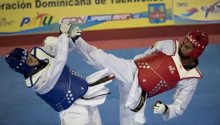 En la foto Miguel Trejos de Colombia, en su combate.