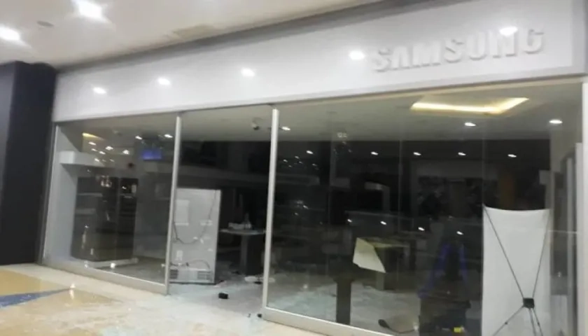 Tienda en el CC Sambil Maracaibo.