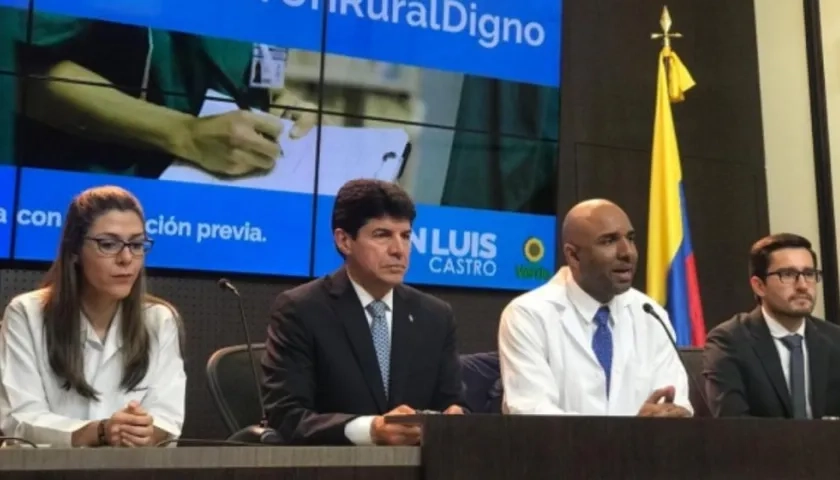 El senador Juan Luis Castro en la presentación del Proyecto.