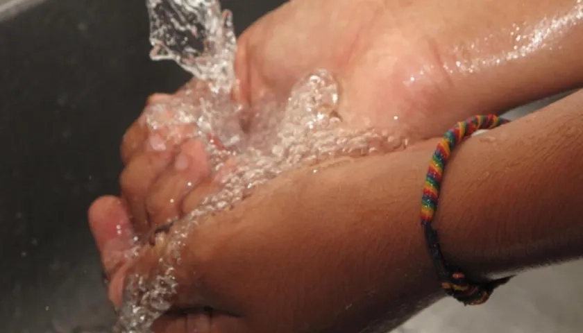 Todos podemos ser héroes del agua, dijo el Ministro de Vivienda.