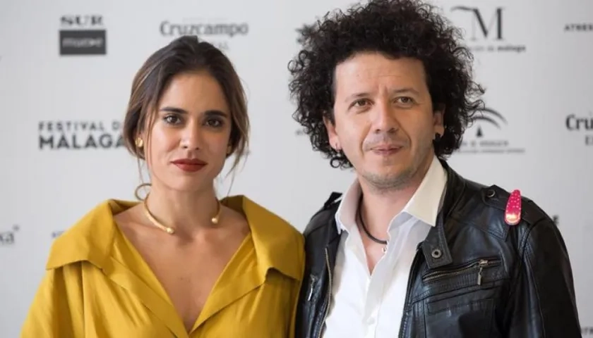 Los colombianos, la actriz Carolina Ramírez y el director Rubén Mendoza, posan tras la presentación de la película "Niña errante" dentro del 22 Festival de Málaga de Cine Español. 