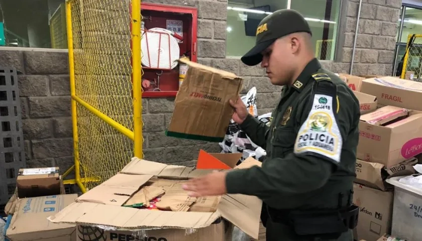 Policía evitó la comercialización de medicinas que no cumple con las medidas sanitarias impuestas por el Instituto Nacional de Vigilancia de Medicamentos y Alimentos Invima.