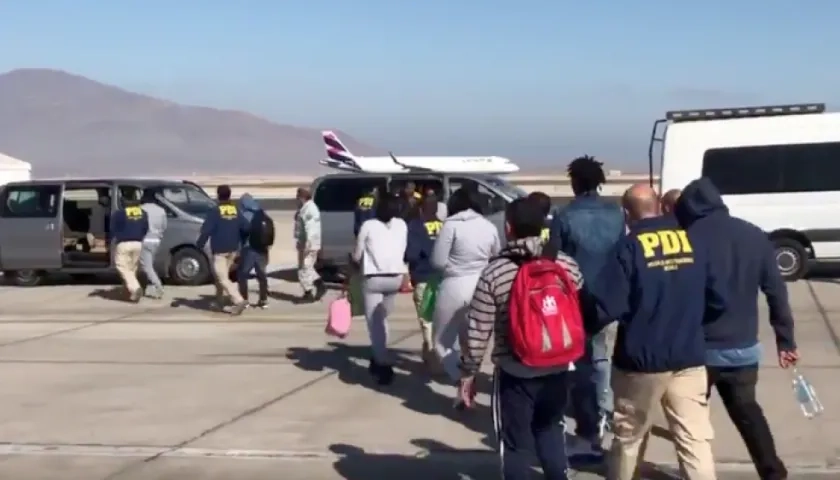 Así fue la expulsión de 177 extranjeros de Chile.