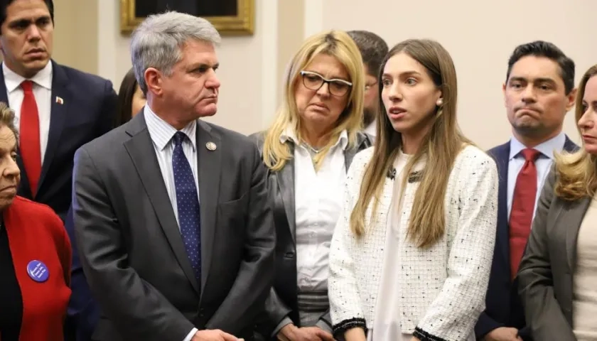 Michael McCaul con Fabiana Rosales, esposa de Juan Guaidó.