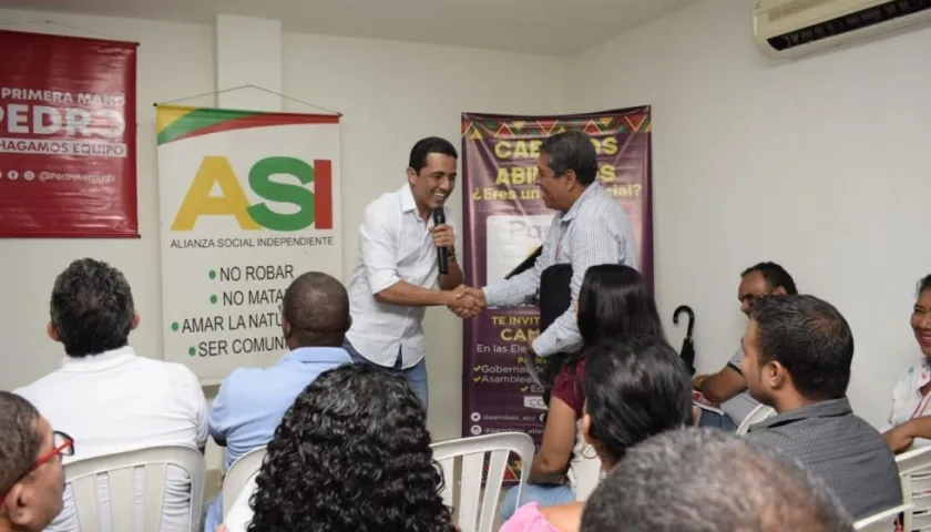 Pedro Lemus, en el acto en el que ASI le manifiesta su apoyo.