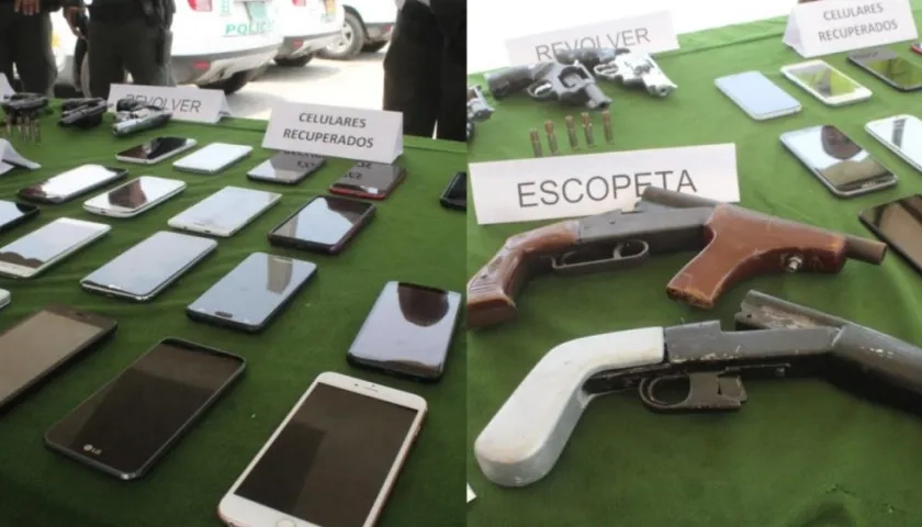 Celulares recuperados y armas incautadas.