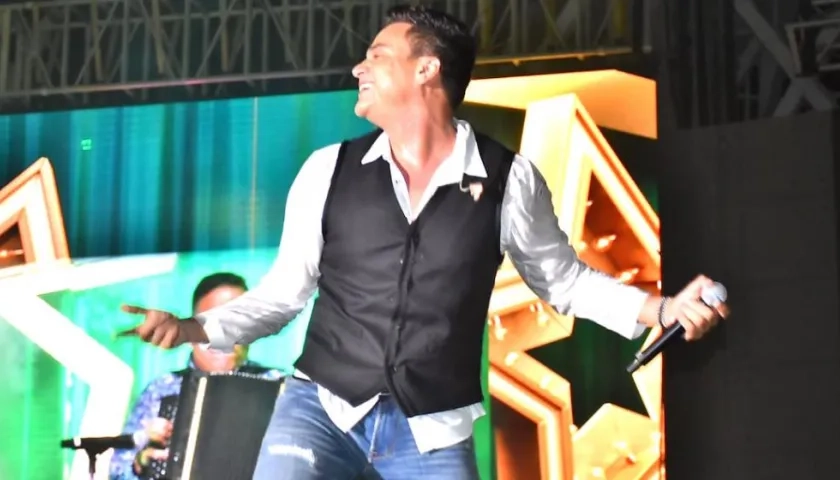 Silvestre Dangond, en plena actuación.