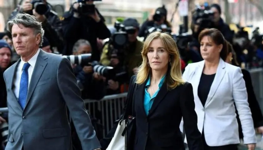  Felicity Huffman, actriz.