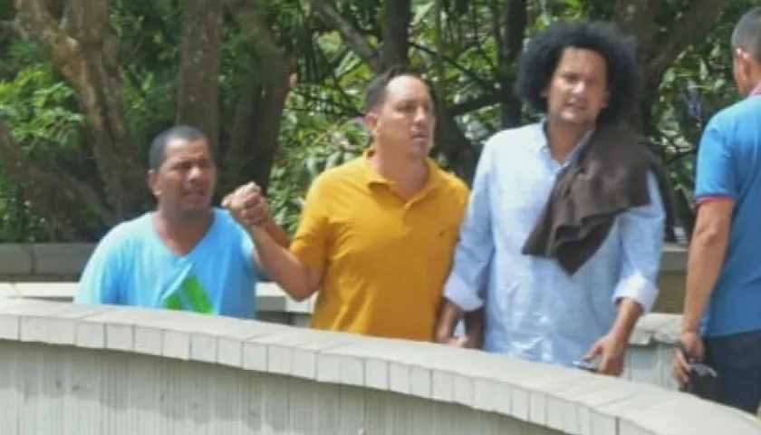 Capturados por robo a compraventa de divisas.