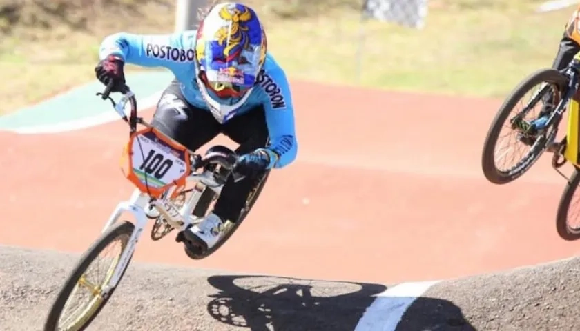 Mariana Pajón en plena competencia.