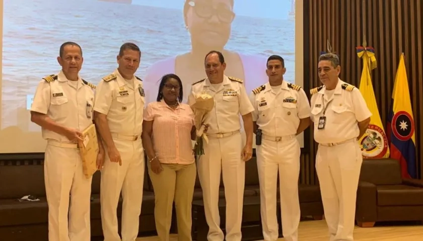 Dimar reconoció el trabajo de Zoraida Esther Morales Cabarcas, quien durante 29 años ha navegado como parte de la tripulación de embarcaciones nacionales e internacionales.