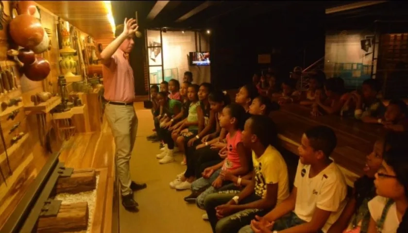 Vacaciones culturales  desde lunes 17 de junio hasta el jueves 4 de julio.