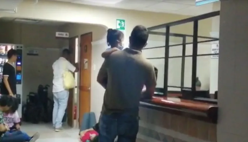 Los niños sufren la negligencia en atención.