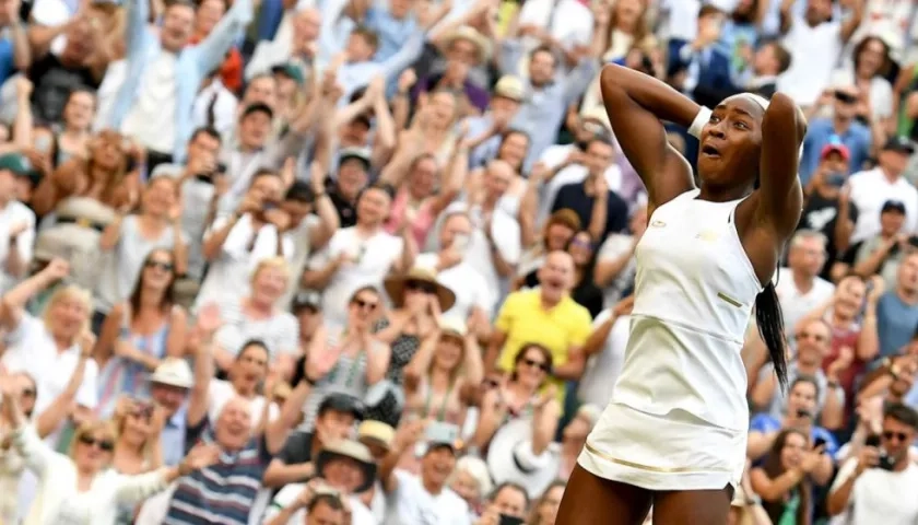 Cori Gauff celebra tras su victoria ante Polona Hercog.