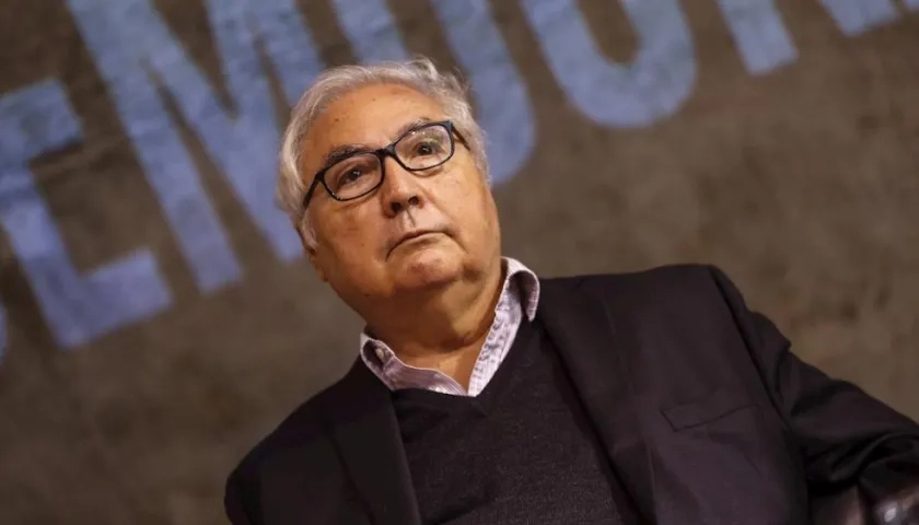 El sociólogo español Manuel Castells participa durante el seminario Comunicación, Política y Democracia, promovido por la Fundación Getulio Vargas (FGV), este martes en Río de Janeiro (Brasil).