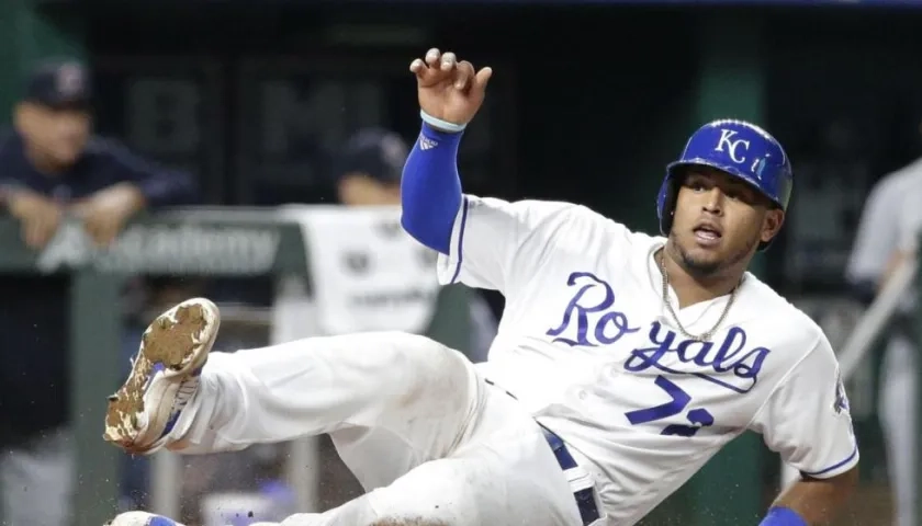 Meibrys Viloria, pelotero colombiano de los Reales. 