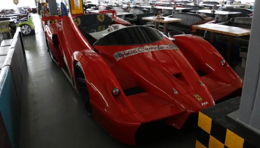 Uno de los carros que eran propiedad de alias 'Guacharaco'.