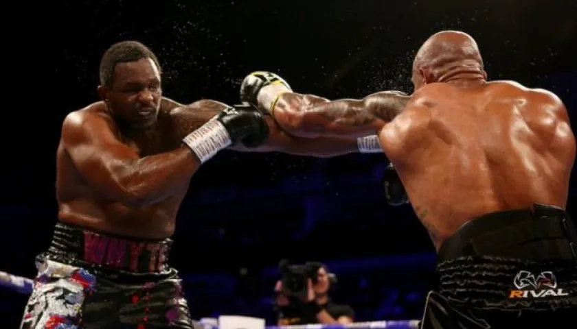 Dillian Whyte en el combate ante el colombiano Óscar Rivas.